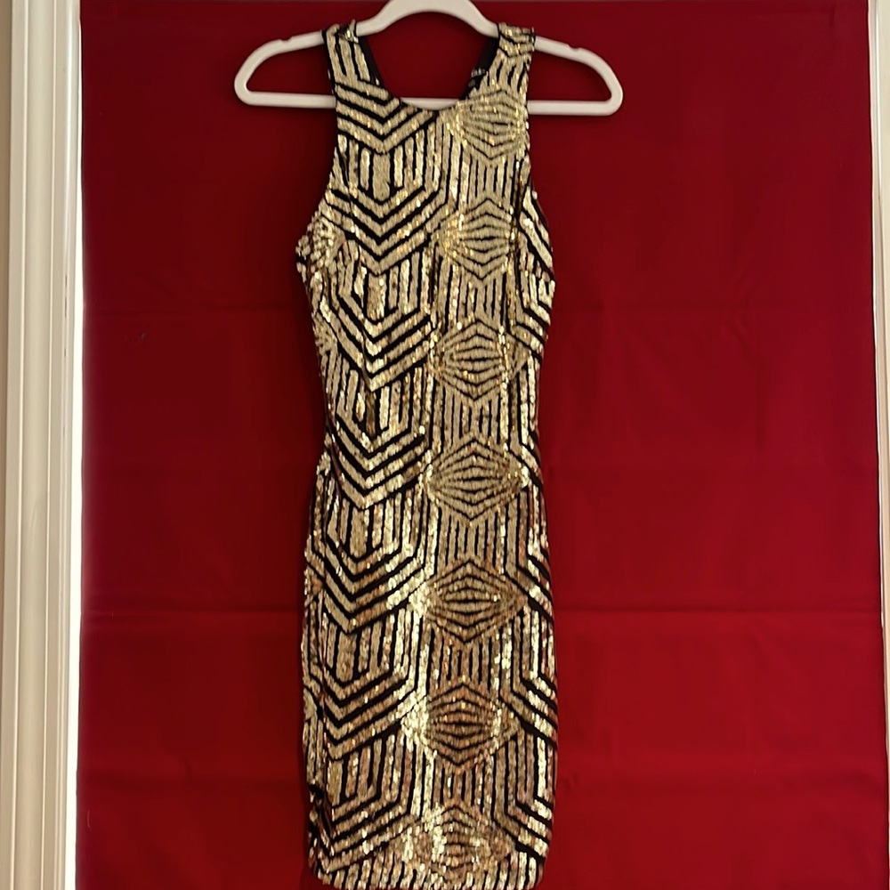 Lulu’s mini dress-black base with gold sequins